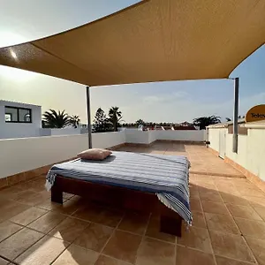 Hostal Pura Vida Surf Camp & School, La Oliva